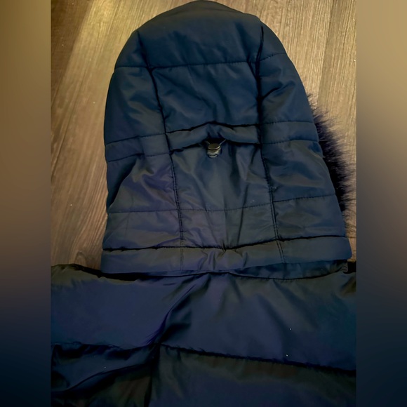 Lands’ End Women’s Down Coat - Picture 8 of 9